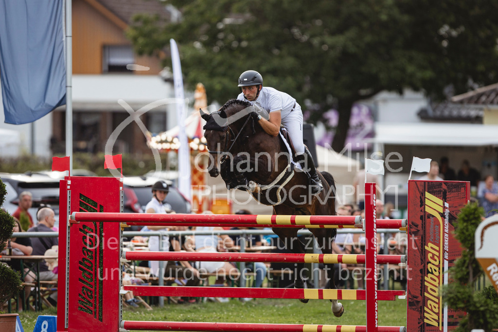 240719_LC_Youngster-S-623 | Deine schönsten Turniermomente als professionelle Fotos! Entdecke hochwertige Pferdesport-Fotografie im Online-Shop. Jetzt Fotos finden & bestellen!