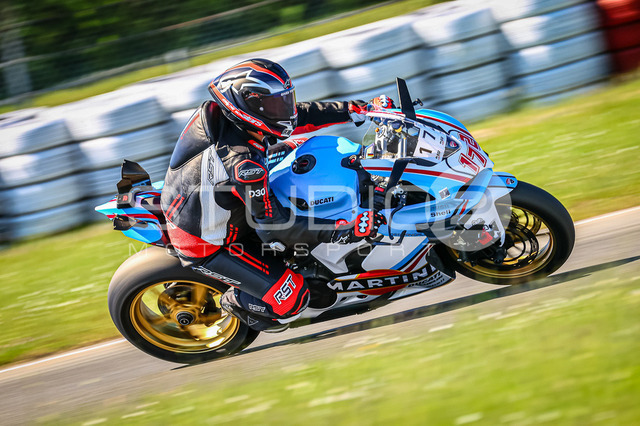 0172-260526NBR-015_172 | Deine Full-Service-Agentur für ✔️Videoproduktionen und ✔️Motorsportfotografie Jetzt Angebot anfragen!