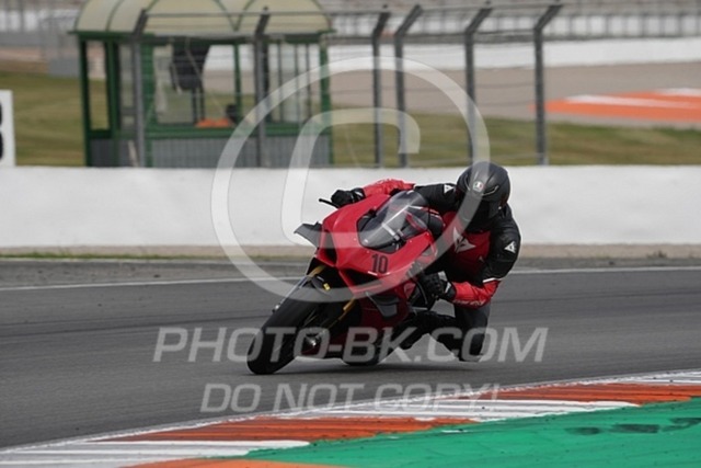 2024_03_29_PBK_13711 | Sportfotografie; SlowMotion; Video; Rennstrecke; Hafeneger; Speer; Racing; RSE; BMW; CBO; Trackday; Motorsportarena; Hockenheimring; Brno; Most; Barcelona; Valencia