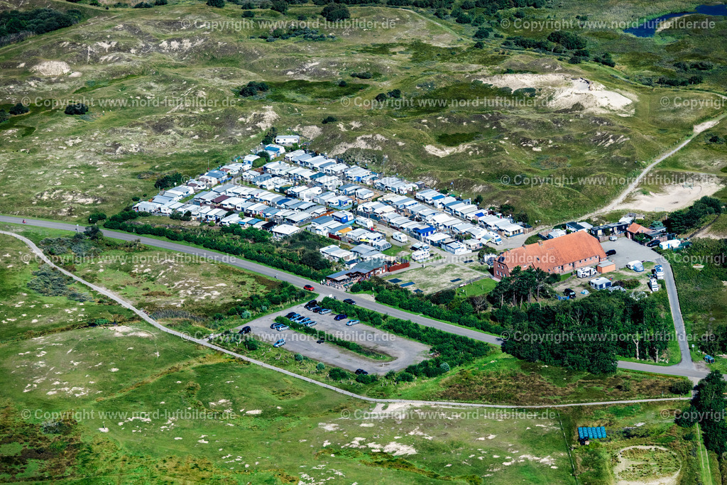 Norderney_Campingplatz_Eiland_Klaus_Harms_ELS_5719050923 | NORDERNEY 05.09.2023 Campingplatz mit Wohnwagen und Zelten im Küstenbereich " Eiland Klaus Harms " in Norderney im Bundesland Niedersachsen, Deutschland. // Campsite with caravans and tents in the coastal area " Eiland Klaus Harms " in Norderney in the state Lower Saxony, Germany. Foto: Martin Elsen
