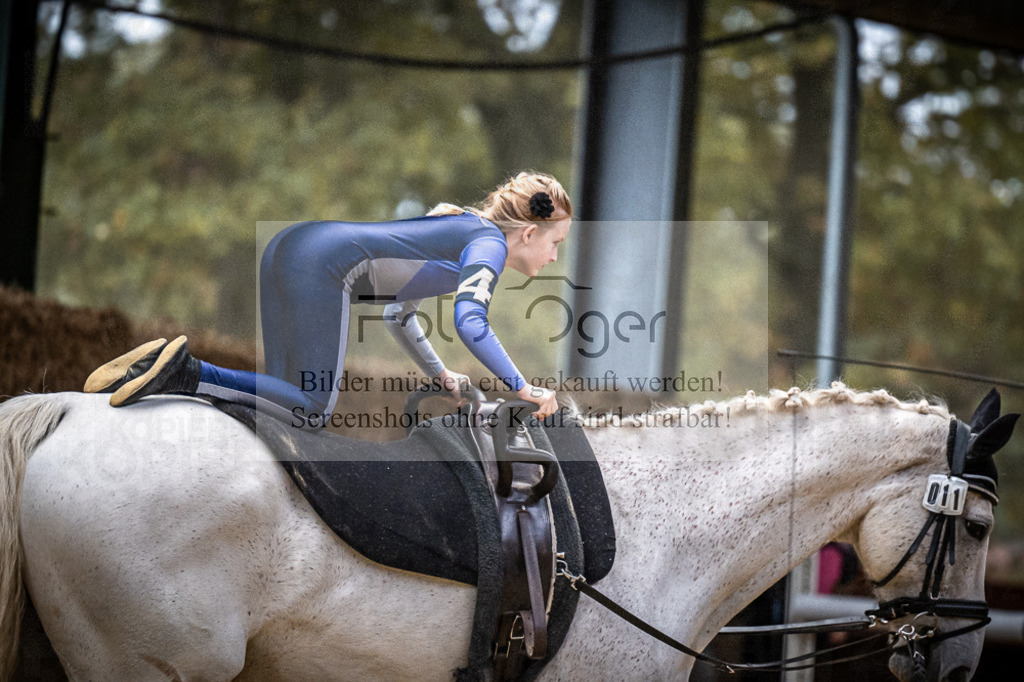 DOS_0113 | Entdecke hochwertige Reitturnierfotos von Foto Oger. Professionell, emotional und authentisch – jetzt Lieblingsmomente im Shop bestellen.Deutschlandweite Turnierfotografie. - Realisiert mit Pictrs.com