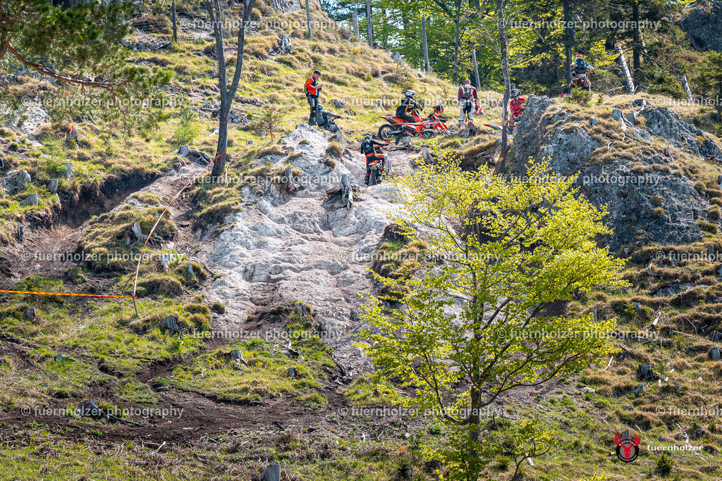 fuernholzer_250501-C2-223-2 | Fotografische Impressionen von der Red Stag Enduro Extreme by fuernholzer-photography.com. Endurosport in Österreich fotografisch festgehalten von fuernholzer. Auftragsfotografie für Private, Gewerbefotos und Industriefotografie. Eventfotografie, Sportfotografie und Motorsportfotografie. Anbieter von Fotoworkshops, Fototraining, fotografischen Vorträgen und Fotoseminaren.