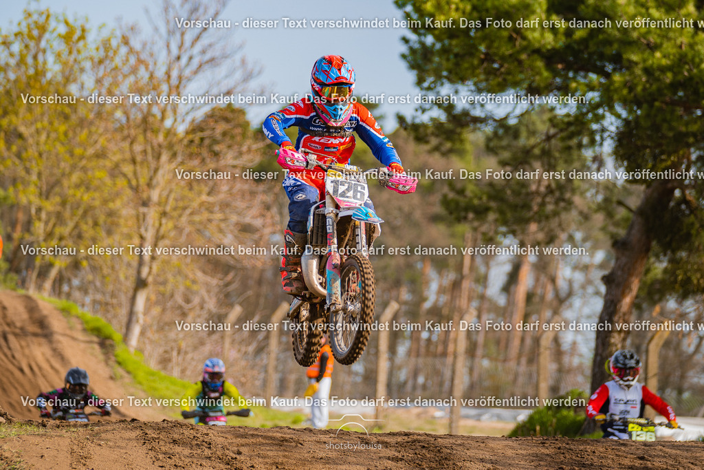 04_13_Bensdorf_85-1308 | Sportfotografin aus Berlin-Brandenburg mit Fokus auf Motocross. Ich halte deine sportliche Leistung und echte Emotionen auf und neben der Strecke professionell fest. Entdecke die Fotos von deinem Rennen und bestelle sie direkt hier im Shop.