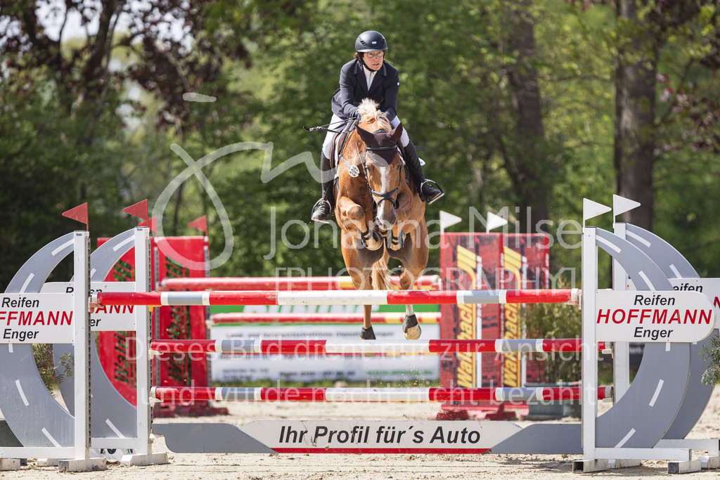 260502_Spenge_10_Punkte-M2-114 | Deine schönsten Turniermomente als professionelle Fotos! Entdecke hochwertige Pferdesport-Fotografie im Online-Shop. Jetzt Fotos finden & bestellen!