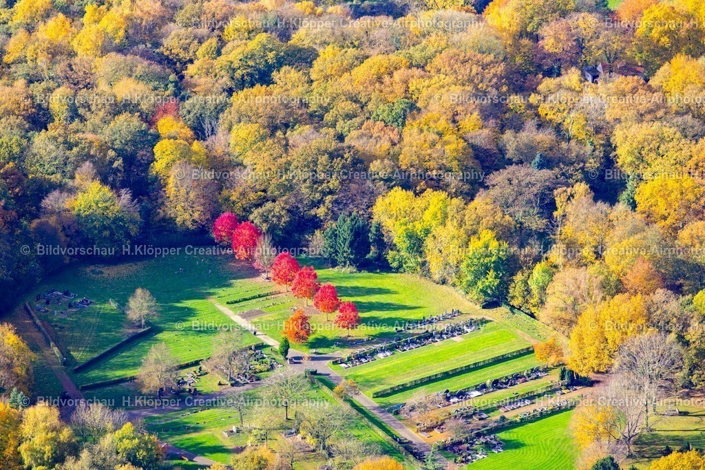 Luftbilder Herzogenrath-7360 | Luftbildfotografie Grabreihen auf dem Gelände des Friedhofes " Waldfriedhof " in Herzogenrath im Bundesland Nordrhein-Westfalen, Deutschland - Realisiert mit Pictrs.com