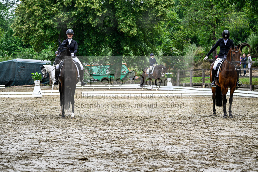 Bissendorfer Reitertage | Entdecke hochwertige Reitturnierfotos von Foto Oger. Professionell, emotional und authentisch – jetzt Lieblingsmomente im Shop bestellen. - Realisiert mit Pictrs.com