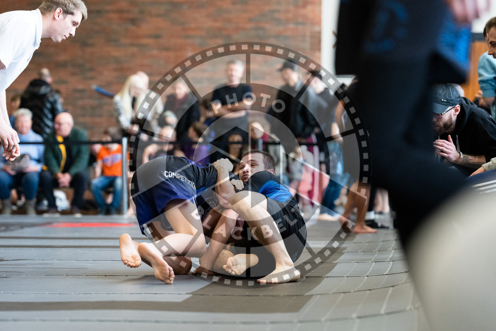 20251129PBB6085 | Fighters compete during the luta livre competition ILLCS XI winter edition on November 29, 2025 in Hannover, Germany.