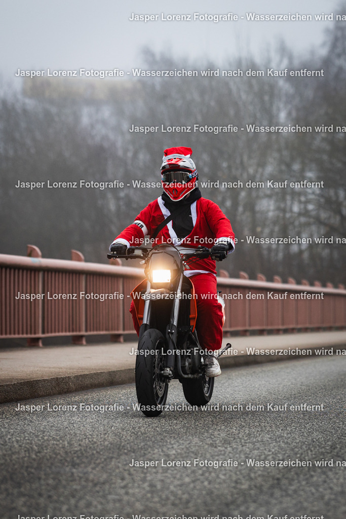 X-Mas Ride I Kiel I 2025 | Jasper Lorenz Fotografie - Realisiert mit Pictrs.com