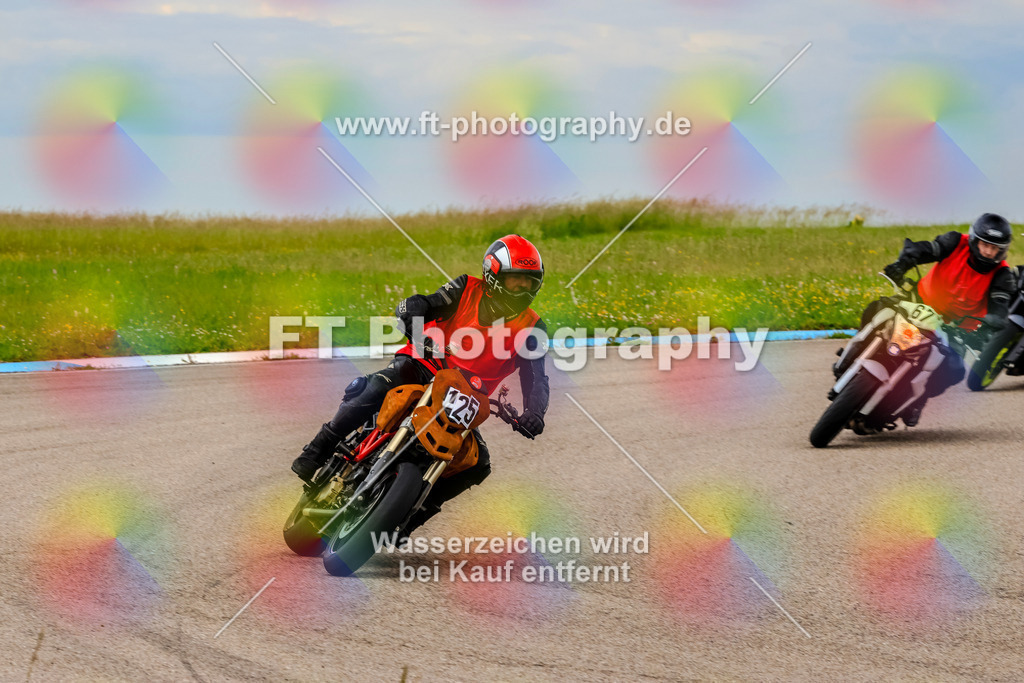 MotoTeam-2350 | Hier findet Ihr Bilder von Touristenfahrten auf der Nürburgring Nordschleife oder von anderen Veranstaltungen die ich besucht habe. Viel Spass beim Durch Schauen 