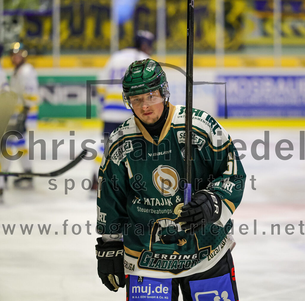 2025-12-05_121_TSV_Erding_gegen_Stuttgart_Rebels | Erding, Deutschland, 05.12.2025:Eishockey, Oberliga Süd 2025 / 2026, 23. Spieltag, TSV Erding gegen Stuttgart Rebels, Endergebnis: 5:6Dennis Miller (Erding Gladiators, #61)Foto: Christian Riedel / fotografie-riedel.net