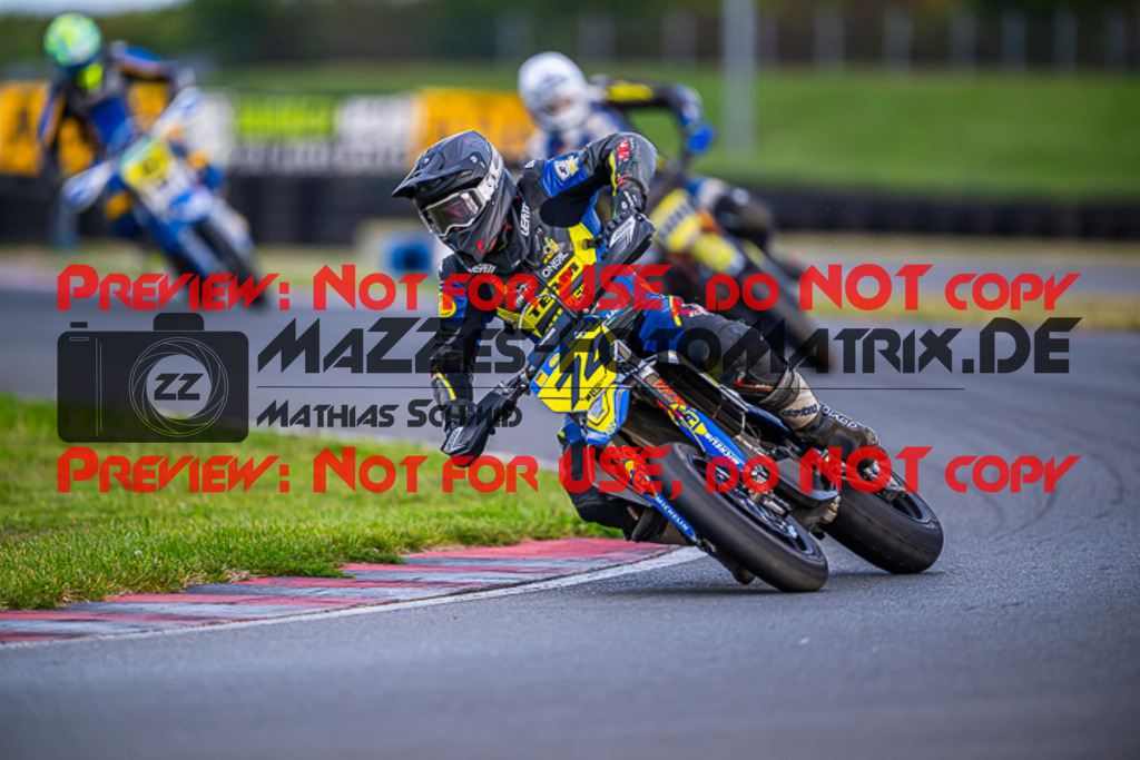 MaZZes_FotoMatrix_231001_7378 | S1