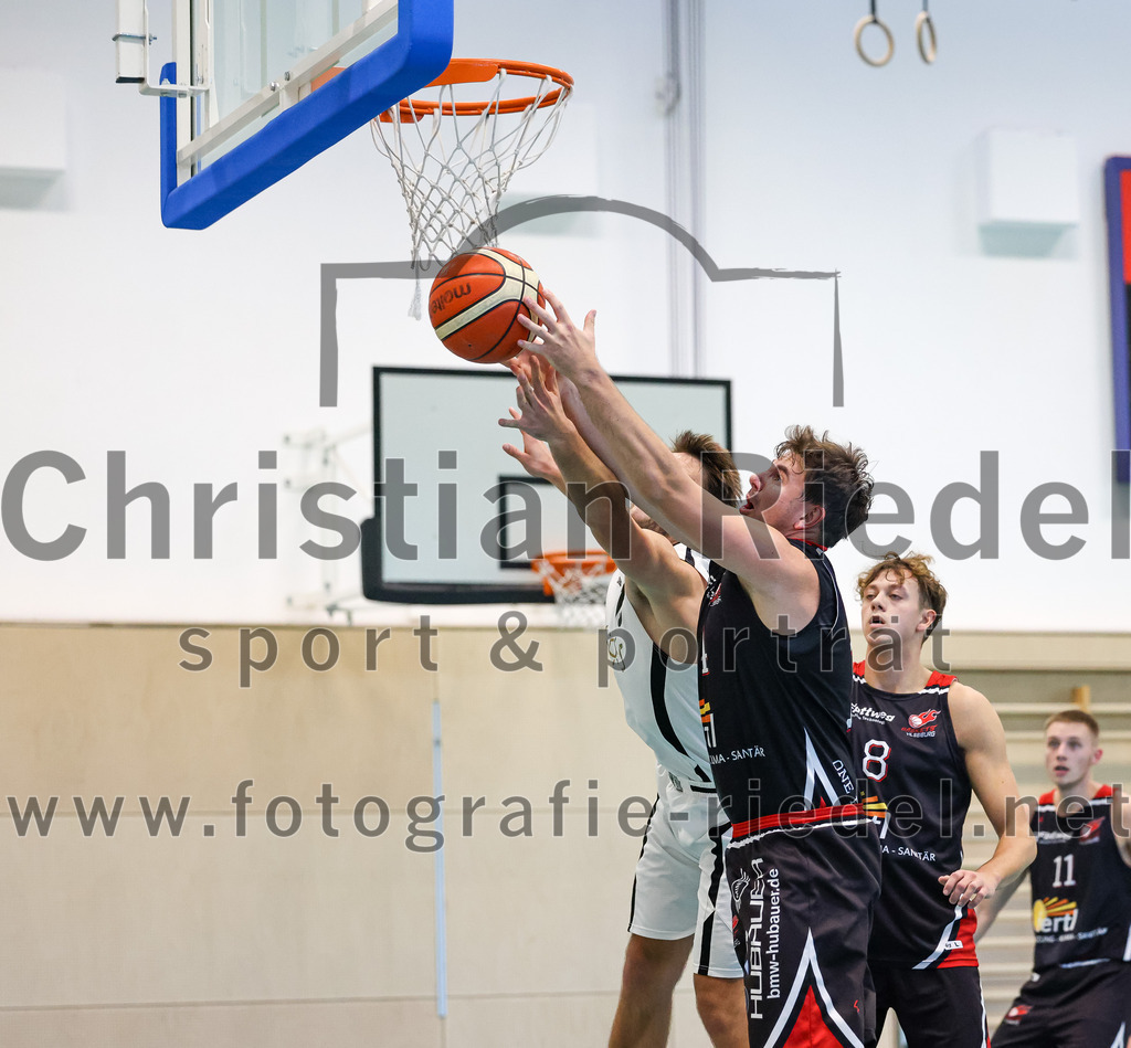 2022-10-16_007_TSV_Vaterstetten_gegen_Baskets_Vilsbiburg_2 | Vaterstetten, Deutschland, 16.10.2022:
Basketball, Bayernliga Herren Südost 2022 / 2023, 1. Spieltag, TSV Vaterstetten gegen Baskets Vilsbiburg 2, Endergebnis: 83:64

Foto: Christian Riedel / fotografie-riedel.net