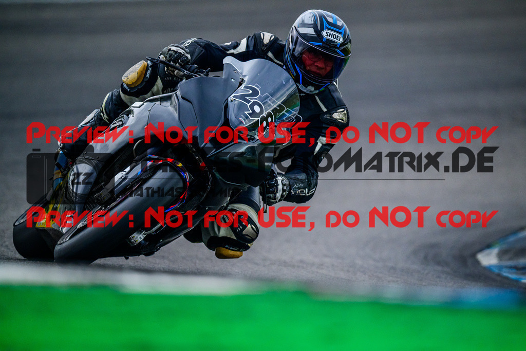 MaZZes_FotoMatrix_240614_6007705_5914 | WEISS