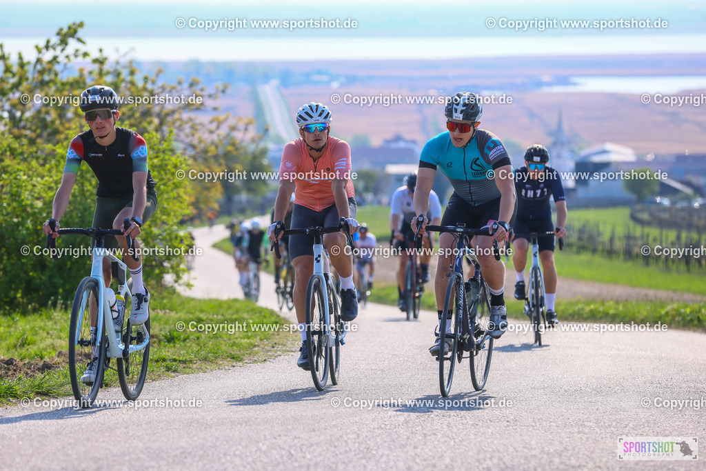 TRA_0195 | Neusiedlersee Radmarathon 2026@sportshot_your_pictrs #yourpictures#roadtowm2029 #nrm #neusiedlerseeradmarathon #neusiedlersee #neusiedlerseetourismus #burgenland #mörbisch #nrm26 #burgenlandtourismus #voglundco #poweredbyburgenlandtourismus #radsport #rad #marathon #ucigranfondo #visitburgenland #ucigranfondoworldseries