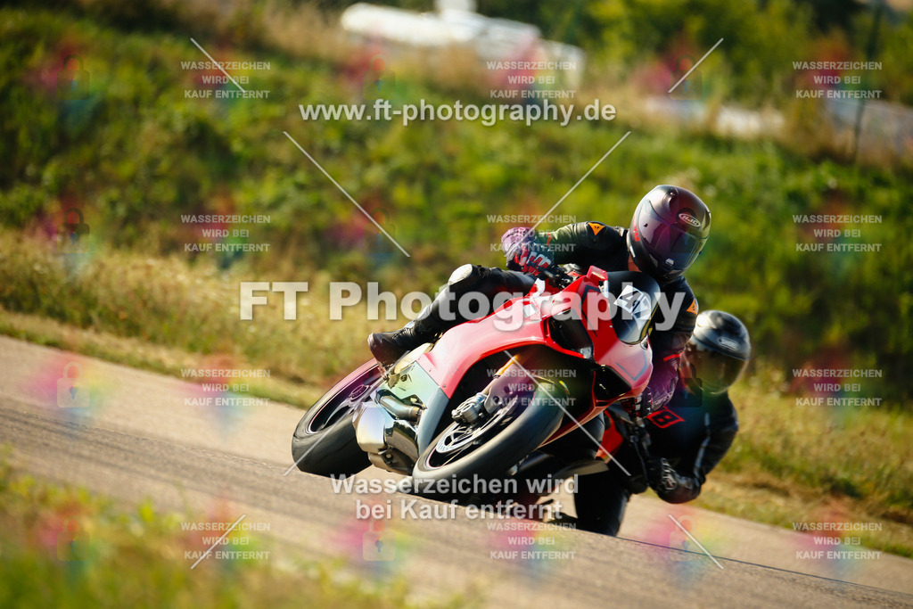 _MOT5951 | Hier findet Ihr Bilder von Touristenfahrten auf der Nürburgring Nordschleife oder von anderen Veranstaltungen die ich besucht habe. Viel Spass beim Durch Schauen 