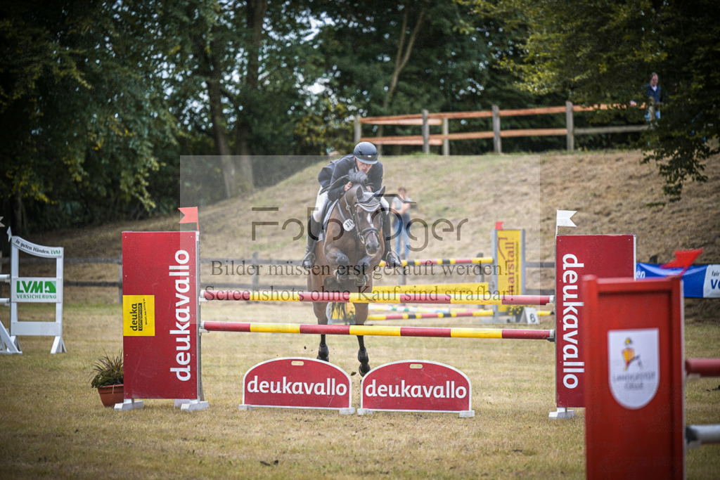 DOS_0684 | Entdecke hochwertige Reitturnierfotos von Foto Oger. Professionell, emotional und authentisch – jetzt Lieblingsmomente im Shop bestellen.Deutschlandweite Turnierfotografie. - Realisiert mit Pictrs.com