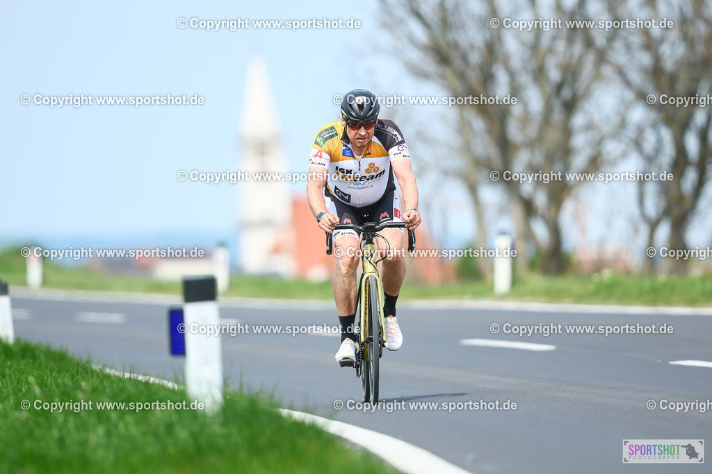 078_TRA57177 | Neusiedlersee Radmarathon 2026@sportshot_your_pictrs #yourpictures#roadtowm2029 #nrm #neusiedlerseeradmarathon #neusiedlersee #neusiedlerseetourismus #burgenland #mörbisch #nrm26 #burgenlandtourismus #voglundco #poweredbyburgenlandtourismus #radsport #rad #marathon #ucigranfondo #visitburgenland #ucigranfondoworldseries