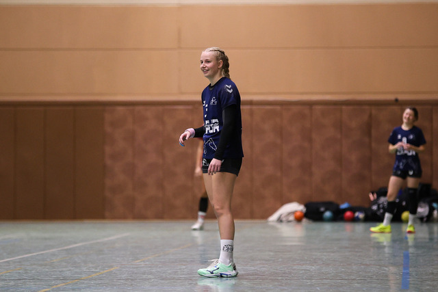 Handball I Damen I Saison 2025-2026 I Verbandsliga Süd I HSG Kalkberg 06 - MTV Dänischenhagen I 14.12.2025.14 | Franziska Hänisch (3, HSG Kalkberg 06) - Realisiert mit Pictrs.com