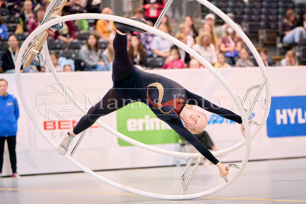 A-DSC01932 | Professionelle Sportfotografie in Hamburg, Schleswig-Holstein und Niedersachsen – spezialisiert auf Rhönrad, Geräteturnen, Leistungsturnen und rhythmische Sportgymnastik. Bundesweite Begleitung von Rhönrad-Events. Jetzt Sport-Fotos - Realisiert mit Pictrs.com