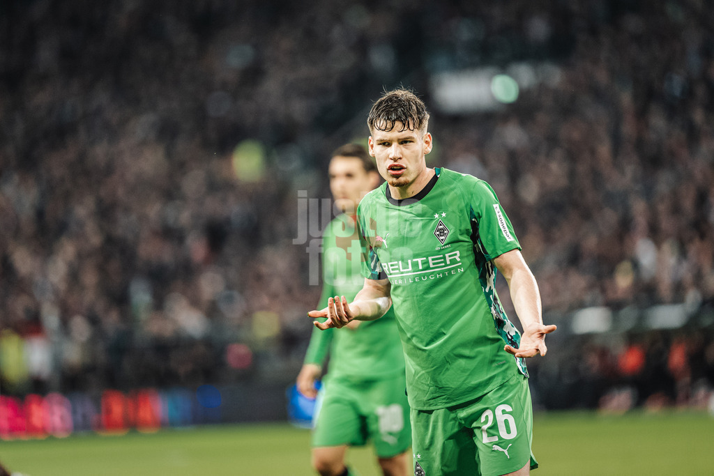 Fußball | Männer | Saison 2025/2026  | Fußball-Bundesliga | 09. Spieltag | FC St. Pauli vs. Borussia Mönchengladbach | 01.11.2025 | Lukas Ullrich (#26, Borussia Mönchengladbach)