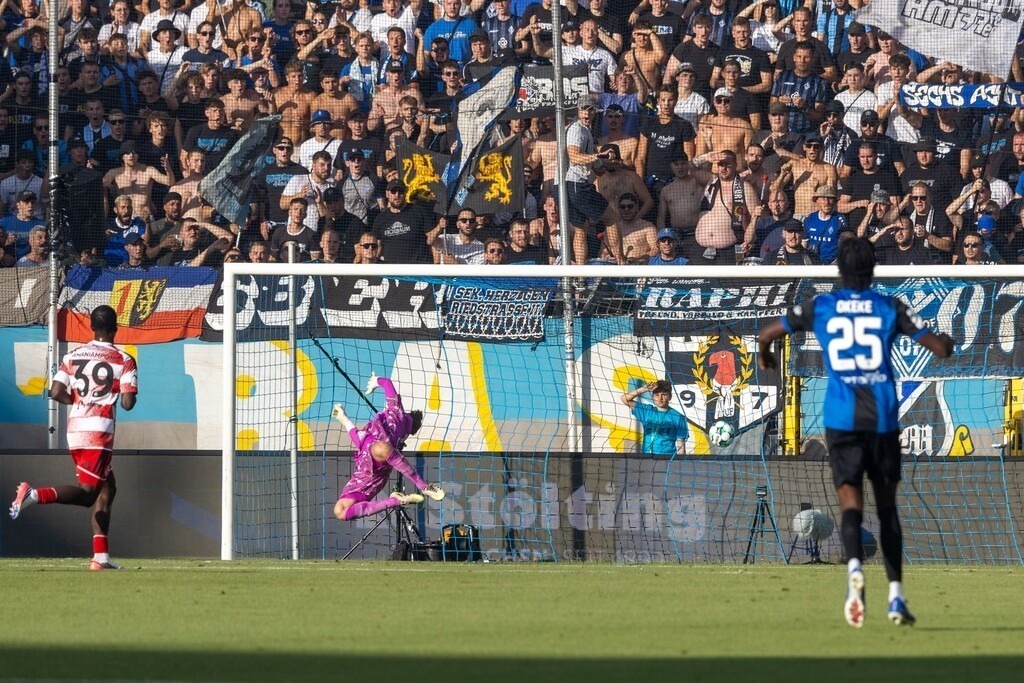 Fußball 3. Liga, Saison 2026/27, 1. Spieltag: Waldhof Mannheim gegen Fortuna Düsseldorf | Fußball 3. Liga, Saison 2026/27, 1. Spieltag: Waldhof Mannheim gegen Fortuna Düsseldorf***Vincent Thill (12, Mannheim, nicht im Bild) erzielt das 1:0 für Waldhof - Realisiert mit Pictrs.com