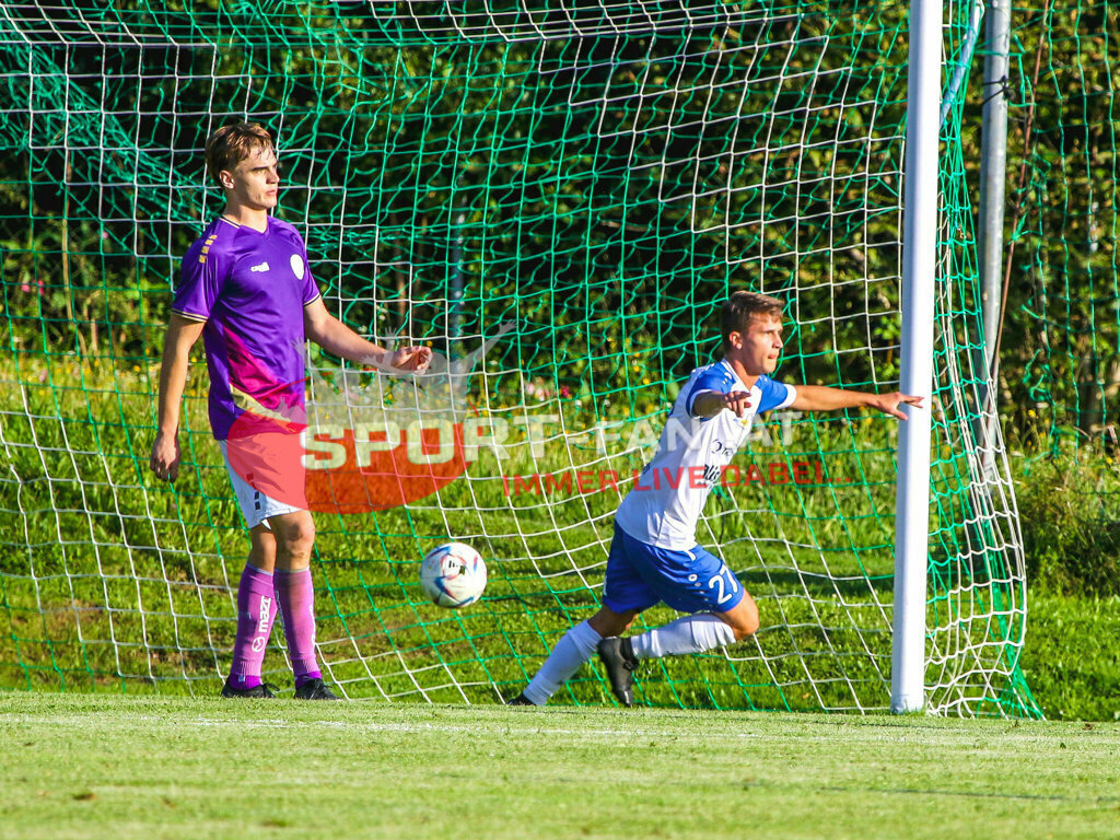 Austria Klagenfurt Amateure - SK Treibach 1-1, Kärntner Liga 2. Runde | Marius Maierhofer (Austria Klagenfurt Amateure #22) Samuel Lauhard (SK Treibach #27) Austria Klagenfurt Amateure - SK Treibach 1-1 am 08.08.2023 in Brückl
(Sportplatz), Austria, (Photo by Ernst Krawagner sport-fan.at) - Realisiert mit Pictrs.com