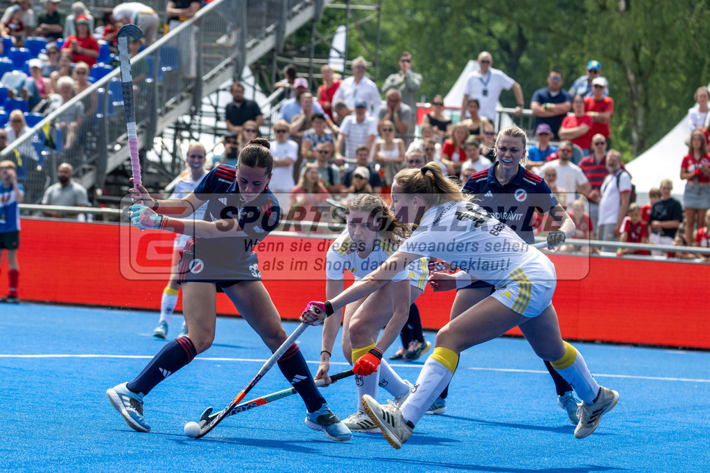 Final4_20250531-1207-Z09_2334 | Krefeld, Deutschland, 31.05.2025:  Feldhockey Final4 2025 – „Deutsche Feldhockey-Meisterschaften 2025“ im Gerd-Wellen-Hockeyanlage am 31.05.2025 in Krefeld, Deutschland. (Foto von Kramhöller/Fehrmann/Kaste)Krefeld, Germany, 31.05.2025: Feldhockey Final4 2025 – „Deutsche Feldhockey-Meisterschaften 2025“ in Gerd-Wellen-Hockeyanlage at 31.05.2025 in Krefeld, Deutschland. (Foto from Kramhöller/Fehrmann/Kaste)