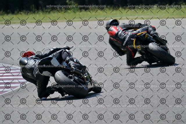 26BT02-1453 | markuskiefer.com - Realisiert mit Pictrs.com