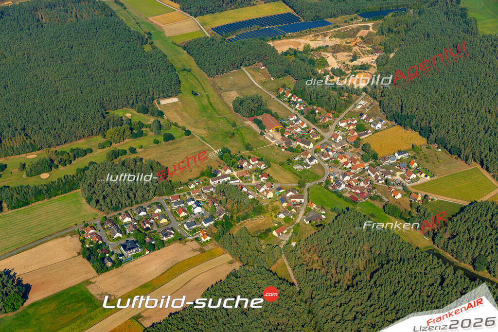 Das Luftbild zeigt : Bechhofen Abenberg - Die Luftaufnahme wurde 2024 vom UL-Flugzeug aus erstellt ( keine Drohne ) - Hochauflösende Luftaufnahme - Für grossformatige Ausdrucke geeignet. Die Geschenkidee !Mit Lizenz und Bildrechte bestellbar