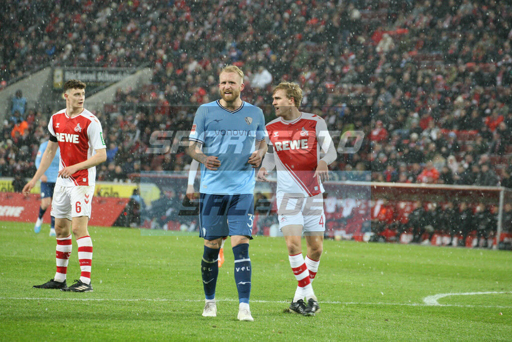 1. FC Köln - VFL Bochum | V. l.: Eric Martel, Philipp Hofmann und Timo Hübers - © Sportfoto-Sale (MK) - Realisiert mit Pictrs.com