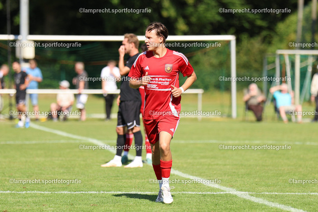 Fußball I Herren I Saison 2025-2026 I Verbandsliga Süd I 7. Spieltag I SV Schackendorf - SV Azadi Lübeck I 06.09.2025.051 | Edgar Pfaffenrot (19, SV Schackendorf) - Realisiert mit Pictrs.com