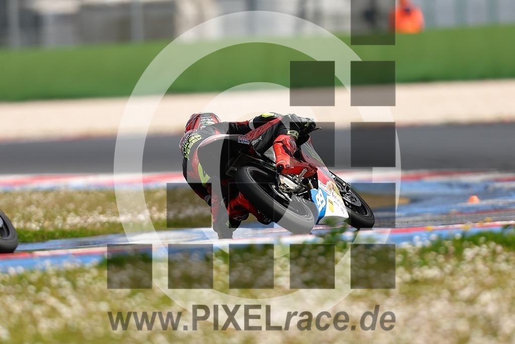 0099-20260331_01647 | Schöne Erinnerungen an spannende Momente - das festzuhalten ist unser Job. PIXELrace.de ist seit 2003 auf den Rennstrecken Europas unterwegs um die Action draußen beim Fahren und die wunderbare Stimmung imm Fahrerlager für euch einzufangen.