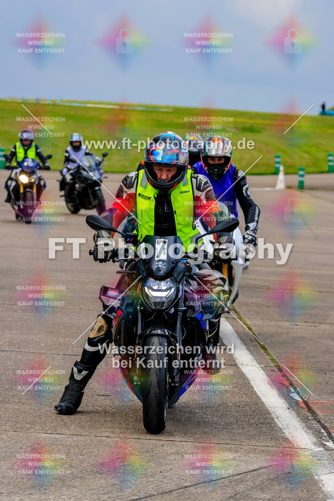 MotoTeam-9641 | Hier findet Ihr Bilder von Touristenfahrten auf der Nürburgring Nordschleife oder von anderen Veranstaltungen die ich besucht habe. Viel Spass beim Durch Schauen 