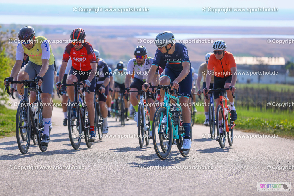 TRA_0464 | Neusiedlersee Radmarathon 2026@sportshot_your_pictrs #yourpictures#roadtowm2029 #nrm #neusiedlerseeradmarathon #neusiedlersee #neusiedlerseetourismus #burgenland #mörbisch #nrm26 #burgenlandtourismus #voglundco #poweredbyburgenlandtourismus #radsport #rad #marathon #ucigranfondo #visitburgenland #ucigranfondoworldseries