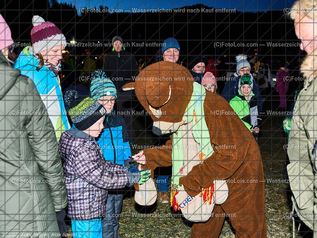 ALP0279_Nacht der Ballone_Oetschi-Baer_Schoenbichler Roswitha | (C)FotoLois.com, Alois Spandl, 'Nacht der Ballone' des Ballonclub ÖTSCHERLAND in Lackenhof/Weitental, gemeinsame Veranstaltung mit Tourismusverband ÖTSCHER, Mi 28. Dezember 2022.