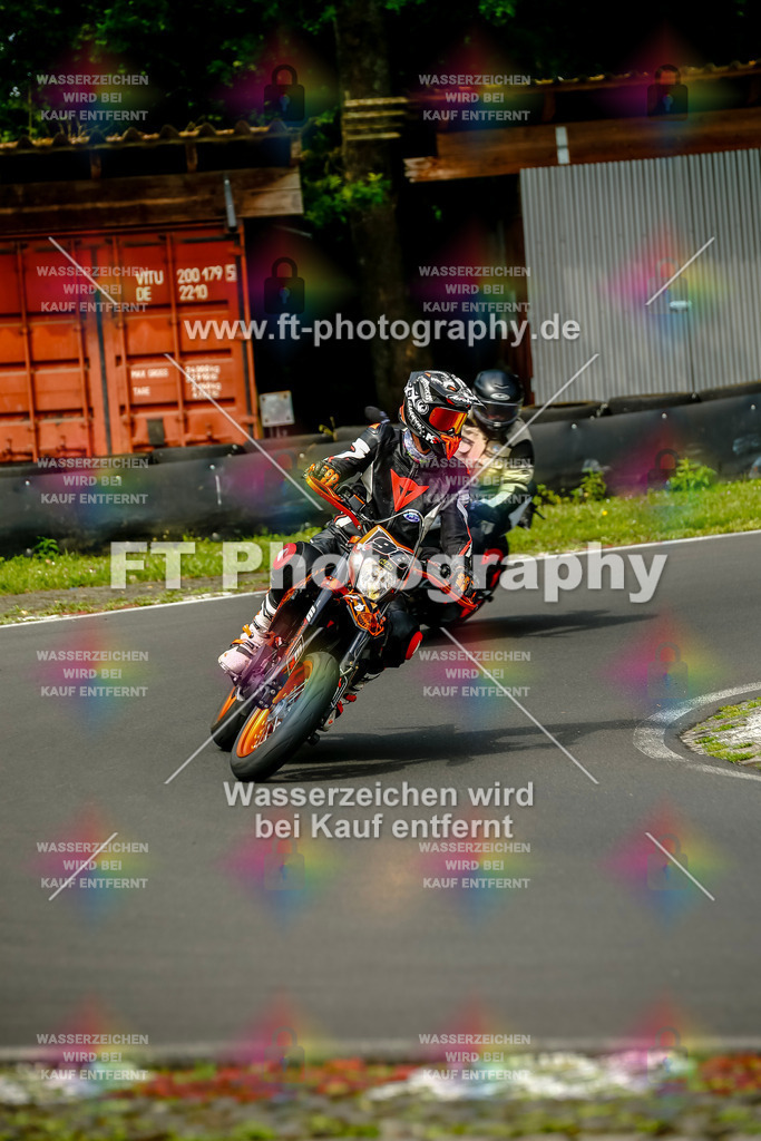 VBK-4530 | Hier findet Ihr Bilder von Touristenfahrten auf der Nürburgring Nordschleife oder von anderen Veranstaltungen die ich besucht habe. Viel Spass beim Durch Schauen 