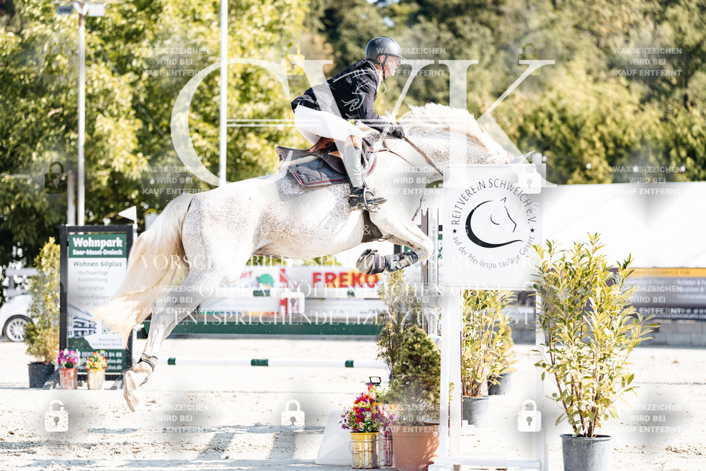 CK901967 | Turnierfotografie Pferdefotografie Trier Rheinland-Pfalz Pferdesport Reitsport Tierfotografie Sportfotografie Pferdevideo Pferdevideografie Equestrianvideography equestrianphotography  - Realisiert mit Pictrs.com