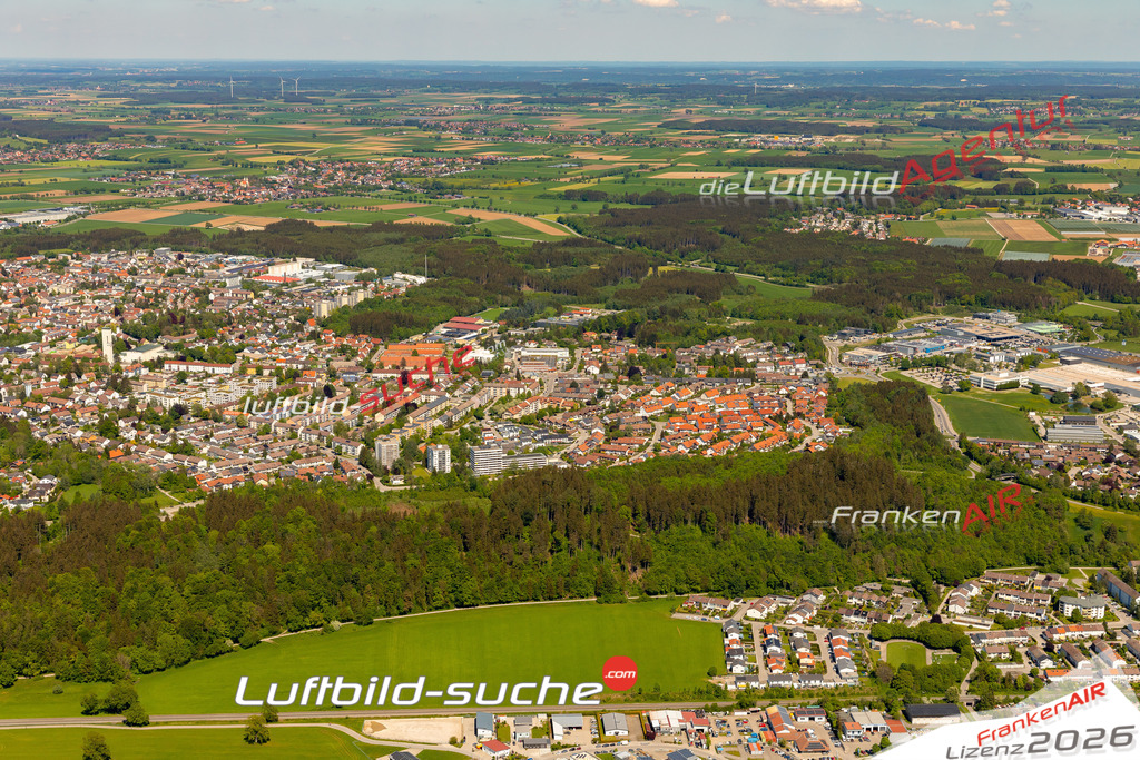Das Luftbild zeigt : Neugablonz Kaufbeuren - Die Luftaufnahme wurde 2024 vom UL-Flugzeug aus erstellt ( keine Drohne ) - Hochauflösende Luftaufnahme - Für grossformatige Ausdrucke geeignet. Die Geschenkidee !Mit Lizenz und Bildrechte bestellbar