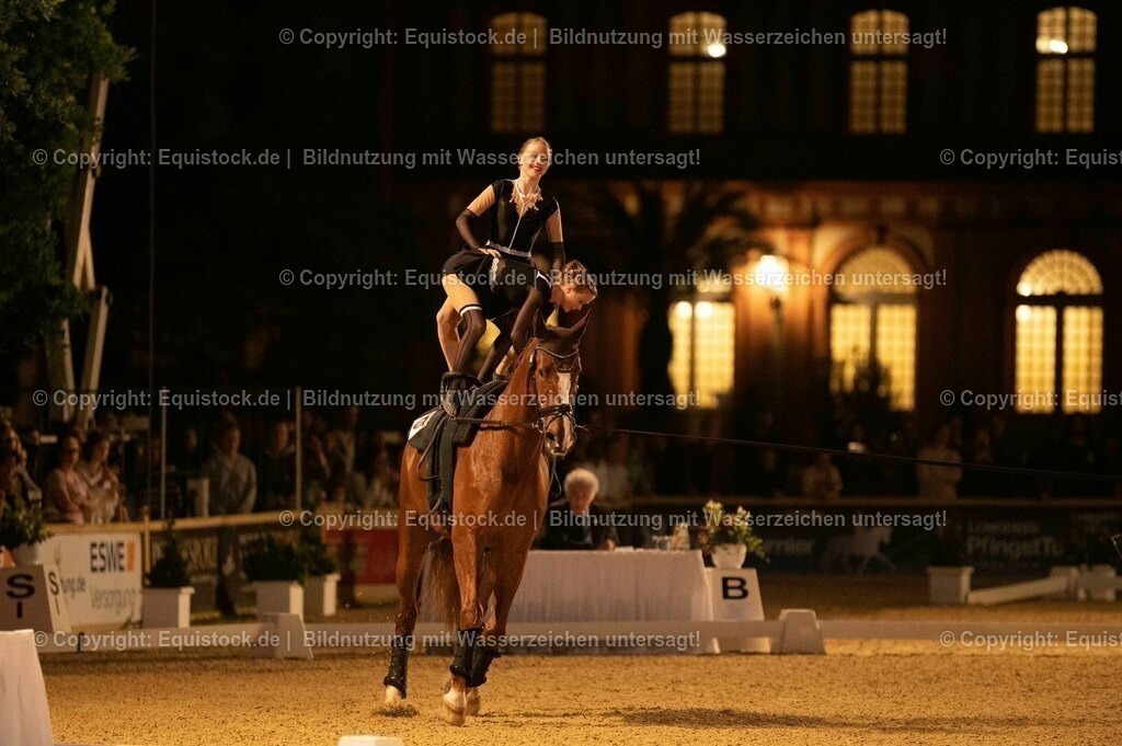 20230527_Voltigieren_NASPA_Flutlicht_0993 | equistock