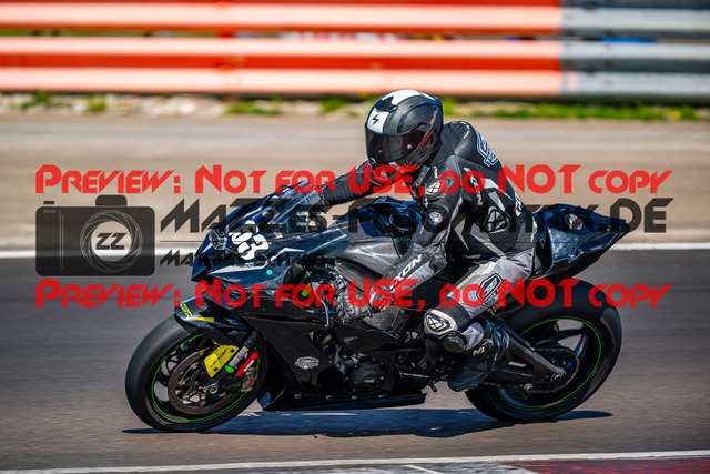 MaZZes_Fotomatrix_240415_6007705_5645 | S1