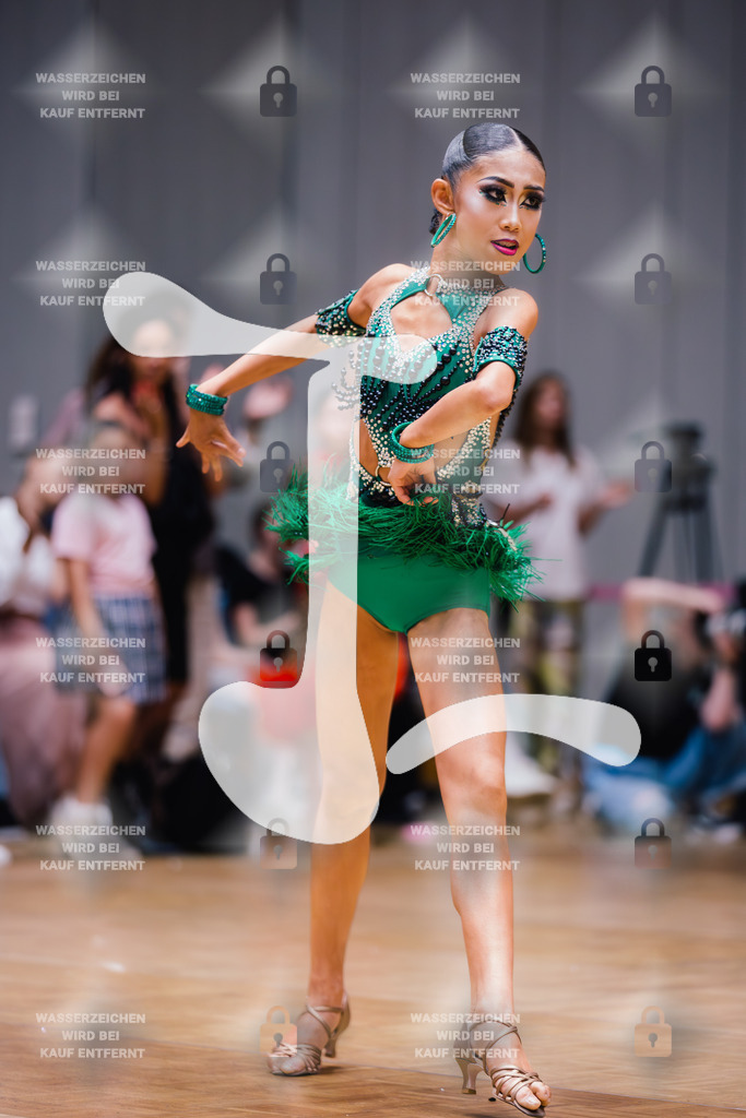 GOC 2025 - WDSF Solo Junior II Latin Female - 2025-08-21-8450 | Webshop for digital downloads and prints of dance sport, event & show photographer Julian Link - Realisiert mit Pictrs.com