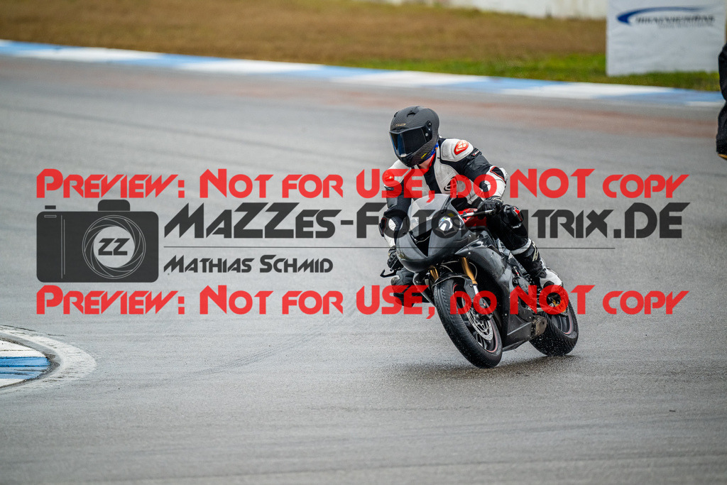 MaZZes_Fotomatrix_20240401_6007705_2718 | Fotograf Mathias Schmid
Sportfotograf,
Eventfotograf,
Hochzeitsfotograf,
Portraitfotograf