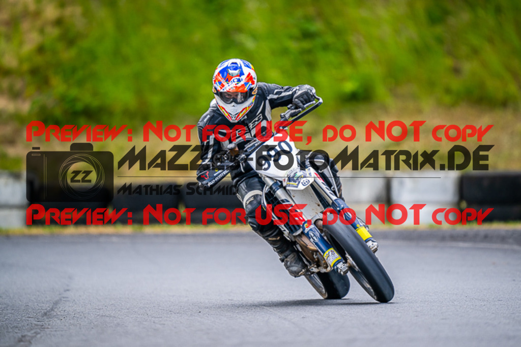 MaZZes_FotoMatrix_220528_9531 | Fotograf Mathias Schmid
Sportfotograf,
Eventfotograf,
Hochzeitsfotograf,
Portraitfotograf