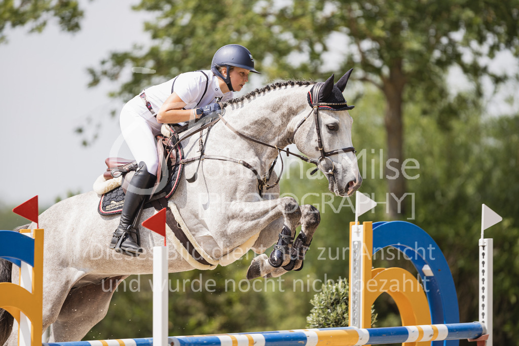 230616_Lemwerder_Springpf-L1-505 | Deine schönsten Turniermomente als professionelle Fotos! Entdecke hochwertige Pferdesport-Fotografie im Online-Shop. Jetzt Fotos finden & bestellen!