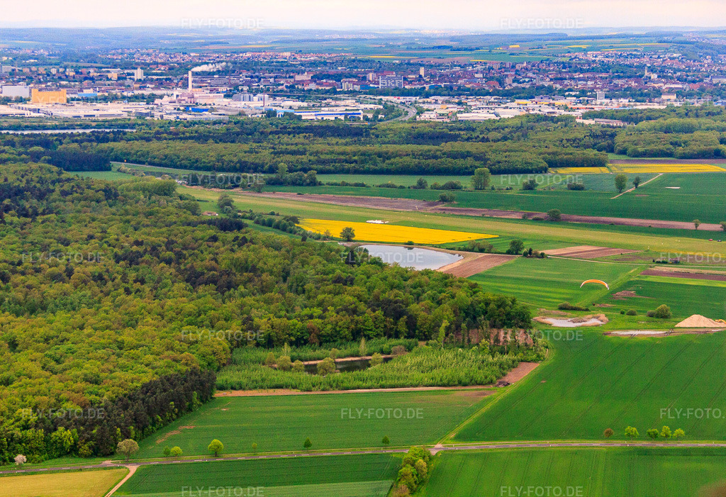 Luftbild: Queranflug zur Zwo Acht von EDSF in Gochsheim im Bundesland Bayern in Deutschland. Foto: IMG_57159.jpg vom 09.05.2013 durch Werner Riehm/FLY-FOTO.de