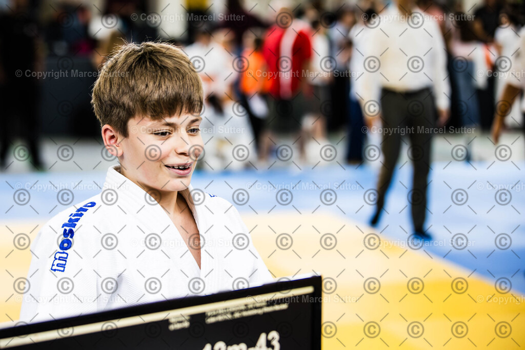 250921-120309-_G2A8939-MarcelSutter | Finde und bestelle deine Sport- und Eventfotos in höchster Qualität. Professionelle Aufnahmen von Wettkämpfen, Veranstaltungen und Outdoor-Events – schnell und einfach online bestellen. - Realisiert mit Pictrs.com