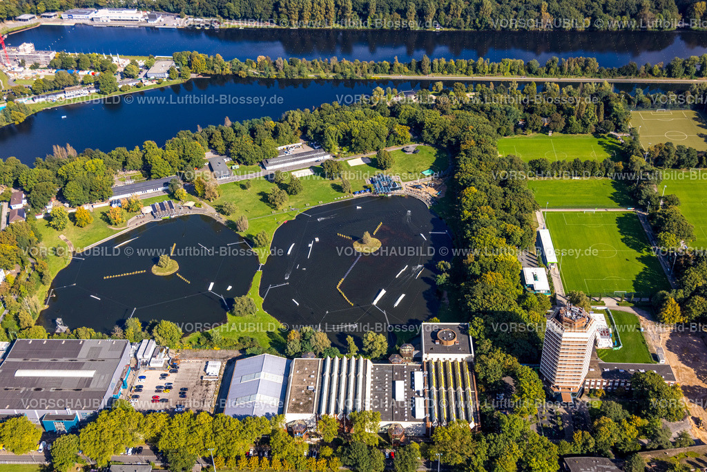 Duisburg241003346 | Luftbild, Sportpark am Margaretensee und Wasserski Wedau Sprunganlage, Strandbad, Sportschule Wedau Hochhaus, Neudorf, Duisburg, Ruhrgebiet, Nordrhein-Westfalen, Deutschland