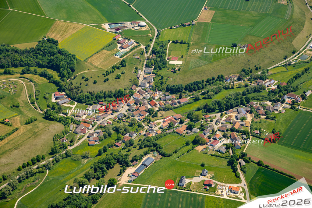 Aktuelles Luftbild von Gersdorf Nennslingen - Die Luftaufnahme wurde 2022 mittels UL-Flugzeug erstellt ( keine Drohne ) - hochauflösende Kamera-Systeme von  Canon -Beste Qualität - Für grossformatige Ausdrucke geeignet. Die Geschenkidee !