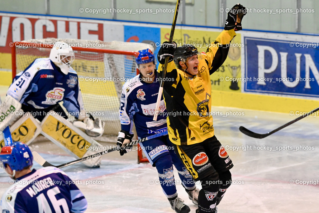 ESC Steindorf vs. EC Hornets Spittal 20.2.2024 | #92 Ratz Patrick ESC Steindorf,  #88 Zauchner Daniel EC Hornets Spittal, ESC Steindorf vs. EC Hornets Spittal 20.2.2024, ESC Steindorf vs. EC Hornets Spittal 20.2.2024 am 20.02.2024 in Steindorf (Ossiachersee Halle), Austria, (Photo by Bernd Stefan)