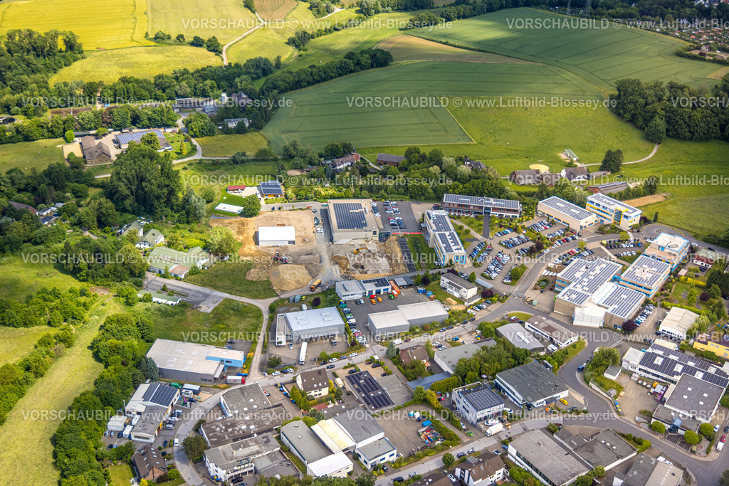 Heiligenhaus250601172 | Luftbild, Gewerbegebiet Hetterscheidt, Dächer mit Solarpaneelen, Dieselstraße, Hetterscheidt, Heiligenhaus, Ruhrgebiet, Nordrhein-Westfalen, Deutschland